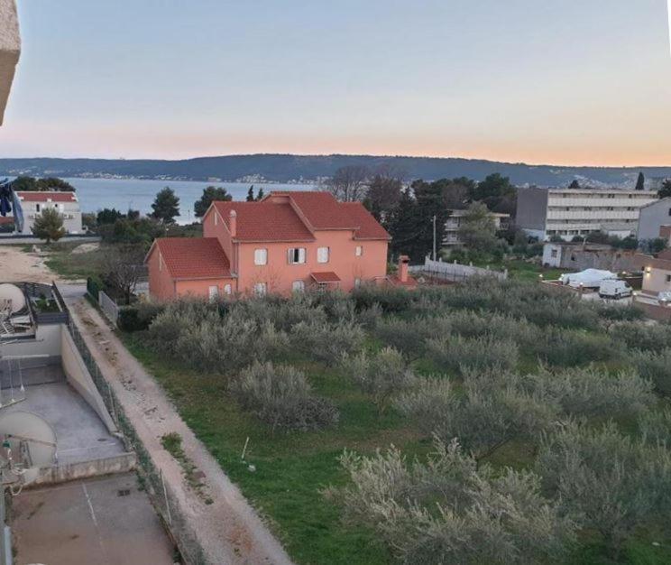 Apartment Eso Kaštela Exteriör bild